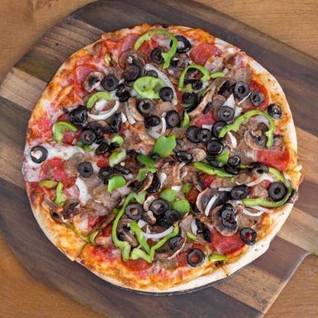 Combo or Deluxe Pizza.