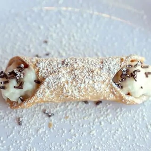 Cannoli.